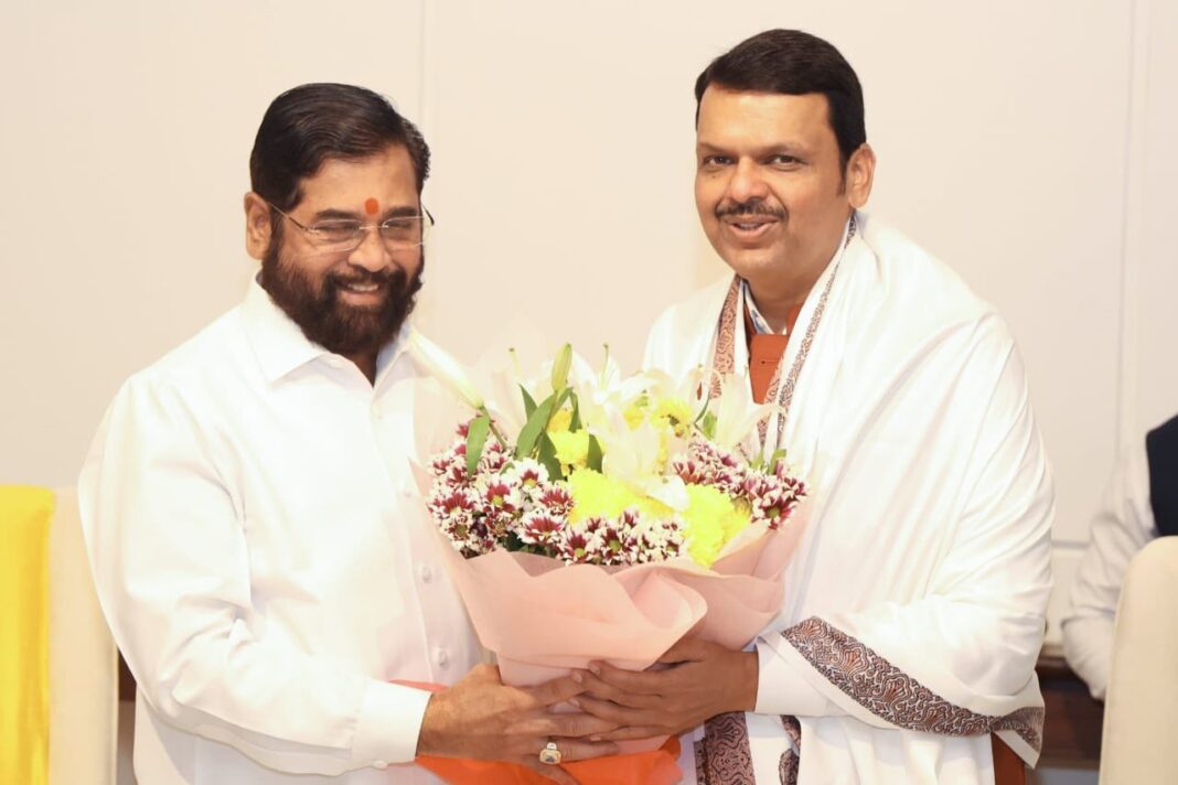 Maharashtra CM Swearing-In: Eknath Shinde Congratulates Devendra Fadnavis, Keeps Cabinet Role in Suspense Maharashtra CM Swearing-In: Eknath Shinde Congratulates Devendra Fadnavis, Keeps Cabinet Role in Suspense