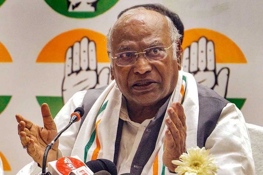 Opposition slams Election Rules Amendment; Kharge Calls It ‘Another Attack’ by Modi Govt