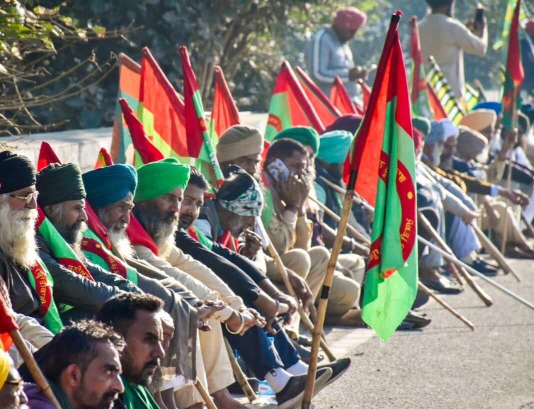 Farmers Halt Protest After Clashes with Police at Shambhu Border, Tear Gas Used Farmers Halt Protest After Clashes with Police at Shambhu Border, Tear Gas Used