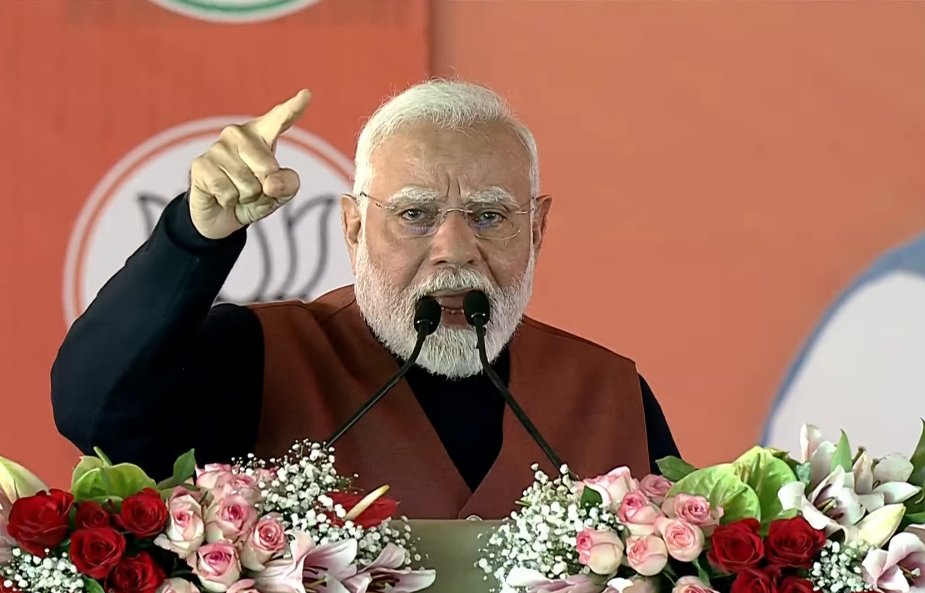 PM Modi Launches Multi-Crore Development Projects, Criticizes Delhi Govt, Calls AAP a “Disaster” for Delhi