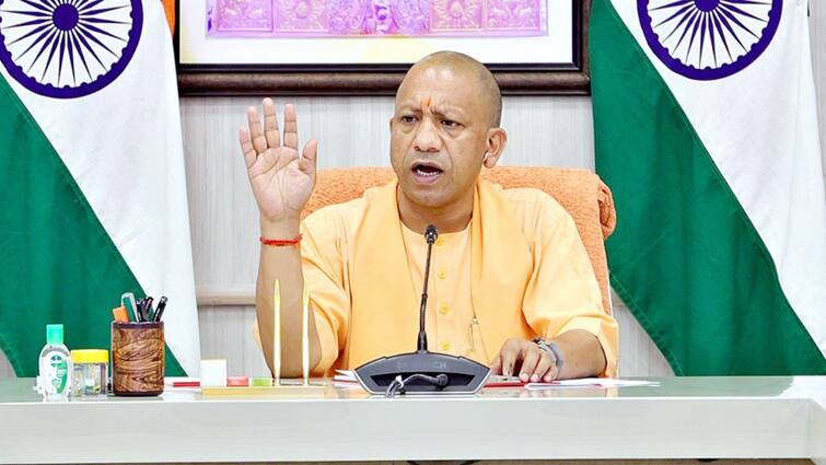 CM Yogi Adityanath Reviews Preparations for Maha Kumbh Ahead of Mauni Amavasya CM Yogi Adityanath Reviews Preparations for Maha Kumbh Ahead of Mauni Amavasya