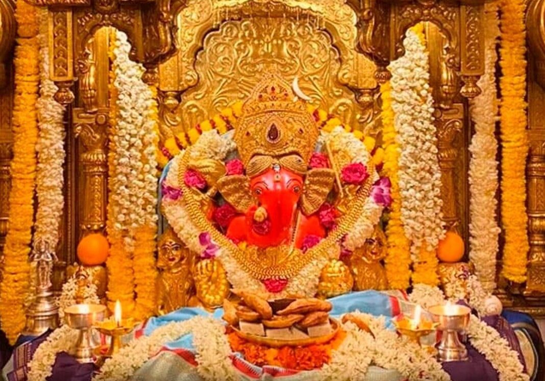 Siddhivinayak Temple in Mumbai Bans Short Clothes for Devotees, Encourages Traditional ‘Indian Attire’