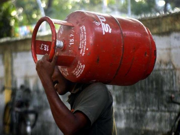 Commercial LPG Prices Drop by Rs 7; ATF Price Hiked by 5.6%
