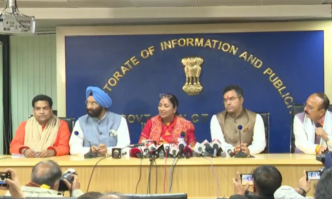 Delhi CM Rekha Gupta Approves Ayushman Bharat Scheme and CAG Reports in First Cabinet Meeting