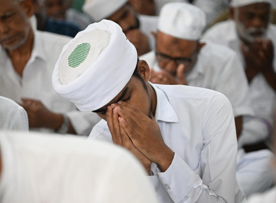 UP Student Arrested for Performing Namaz in Public Area During Holi