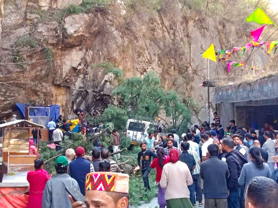 Himachal Pradesh: 6 Killed, 5 Injured in Landslide Near Manikaran Gurudwara in Kullu