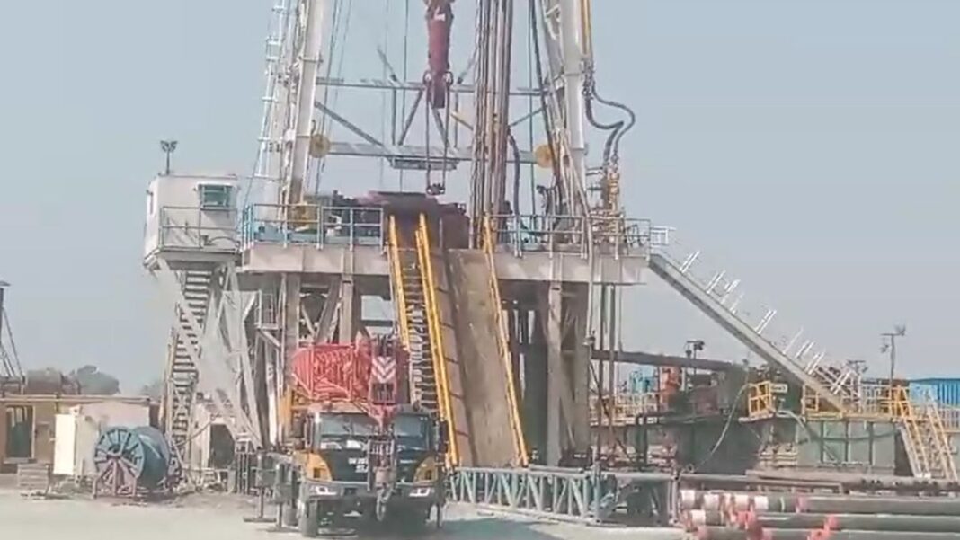 Ballia: ONGC Uncovers Oil Reserves on Chittu Pandey’s Land