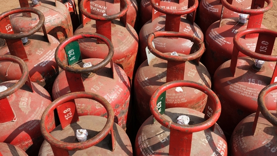 Cooking Gas Price Hiked by ₹50 per Cylinder; Ujjwala Scheme and General Users Affected