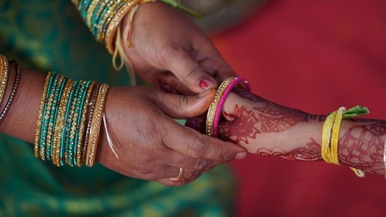 Mother of 3 Converts to Hinduism, Marries Class 12 Student in Amroha, UP