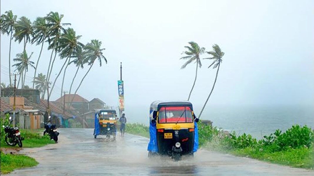Rain Fury in South India: Deaths Reported in Karnataka and Tamil Nadu, Kerala Under Red Alert