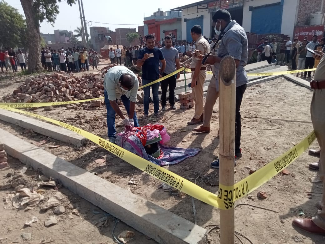 Unidentified Woman’s Body Found Stuffed in Suitcase Near Ghaziabad’s Loni Border