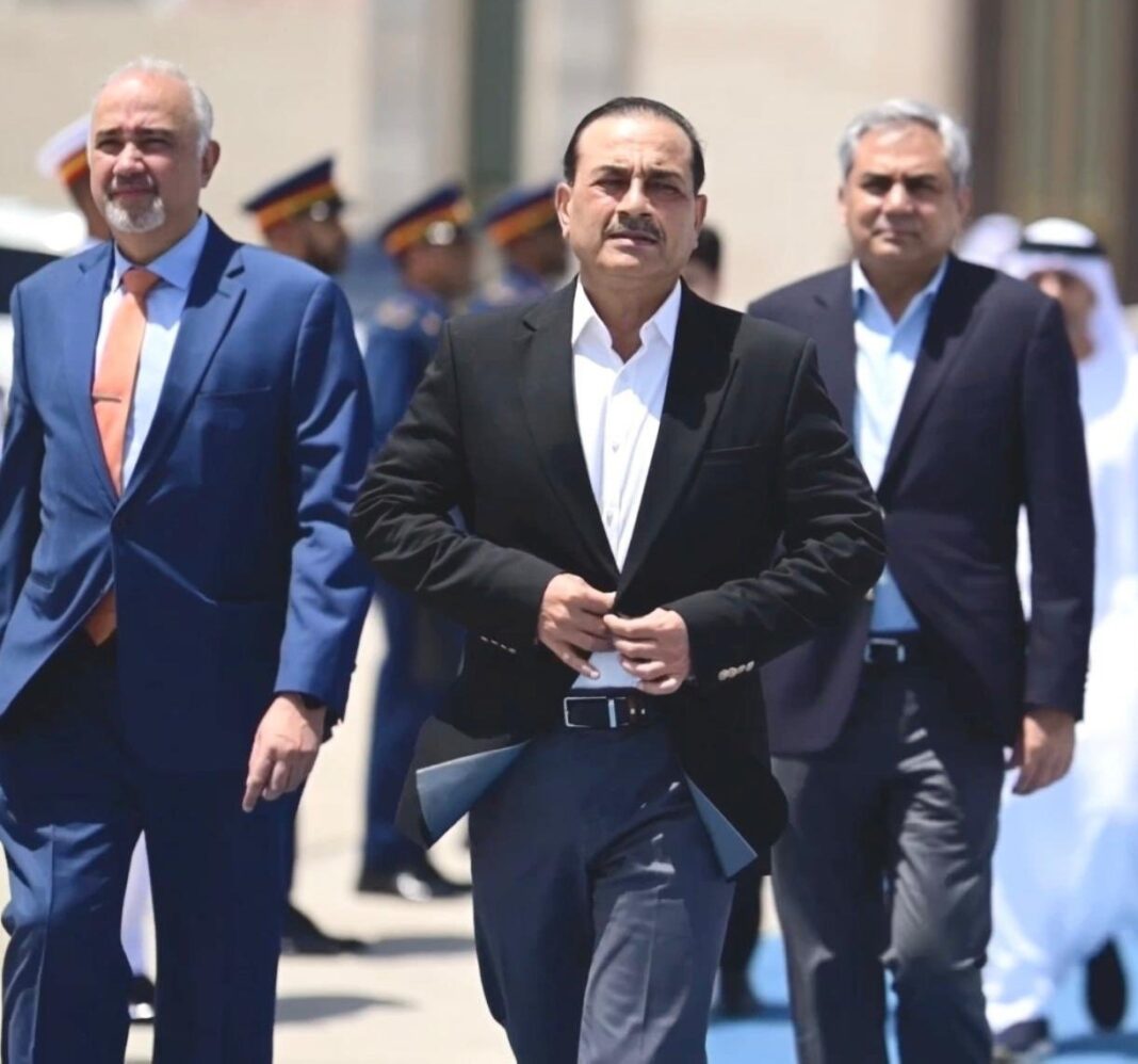 Trump Hosts Pakistan Army Chief Asim Munir at White House, Cites This Reason For Inviting Him