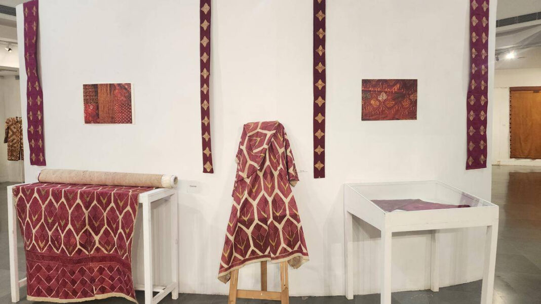 Explore the Rich Heritage of Phulkari: New Exhibition in Delhi Showcases Its Diverse Forms "Discover Phulkari: New Delhi Exhibition Showcases the Rich Heritage and Diverse Forms of This Traditional Art"