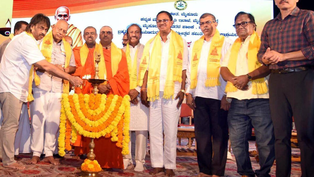 Narayana Guru Curriculum Integration: Madhu Bangarappa Advocates for Educational Textbooks "Narayana Guru Curriculum Integration: Madhu Bangarappa's Vision for Enhanced Educational Textbooks"