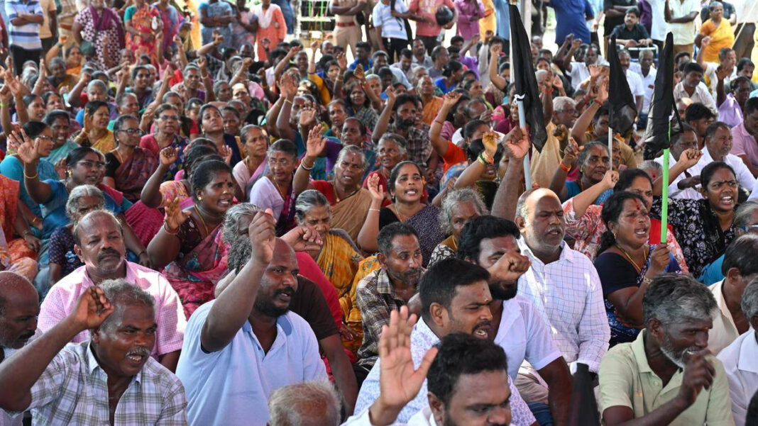 Hundreds of Fishermen Protest Secretariat Proposal at Foreshore Estate Fishermen Protest Secretariat Proposal at Foreshore Estate