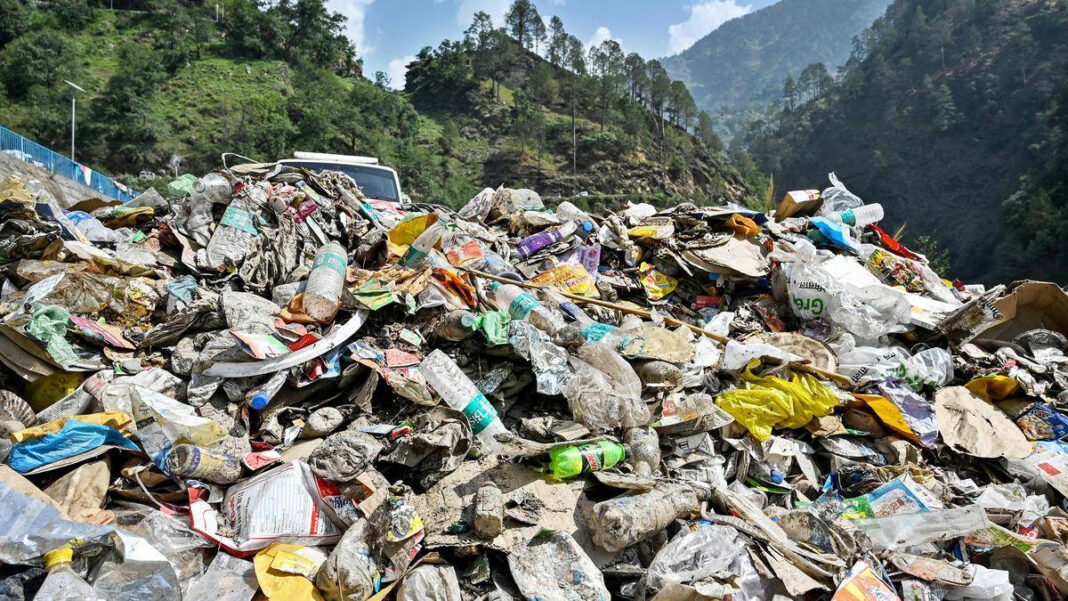 Kedarnaths Waste Surge: 50.30 Tonnes Generated in 5 Months, 2.5 Times Last Years Amount "Kedarnath Sees 50.30 Tonnes of Waste in 5 Months, 2.5 Times Increase from Last Year"