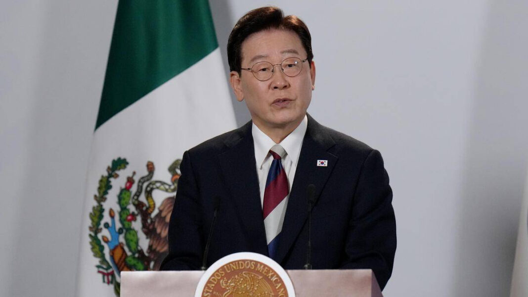 South Korea Seeks Apology from Ukraine Over Denial of Secret POW Deal with North Korea "South Korea Demands Ukraine Apology for Denying Secret POW Agreement with North Korea"