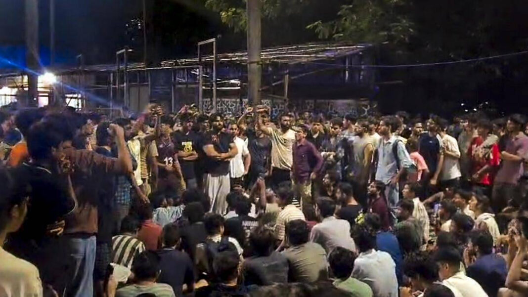 Understanding the IIT Bombay Student Protests: Reasons and Responses Explained "Exploring IIT Bombay Student Protests: Key Reasons and Responses Uncovered"