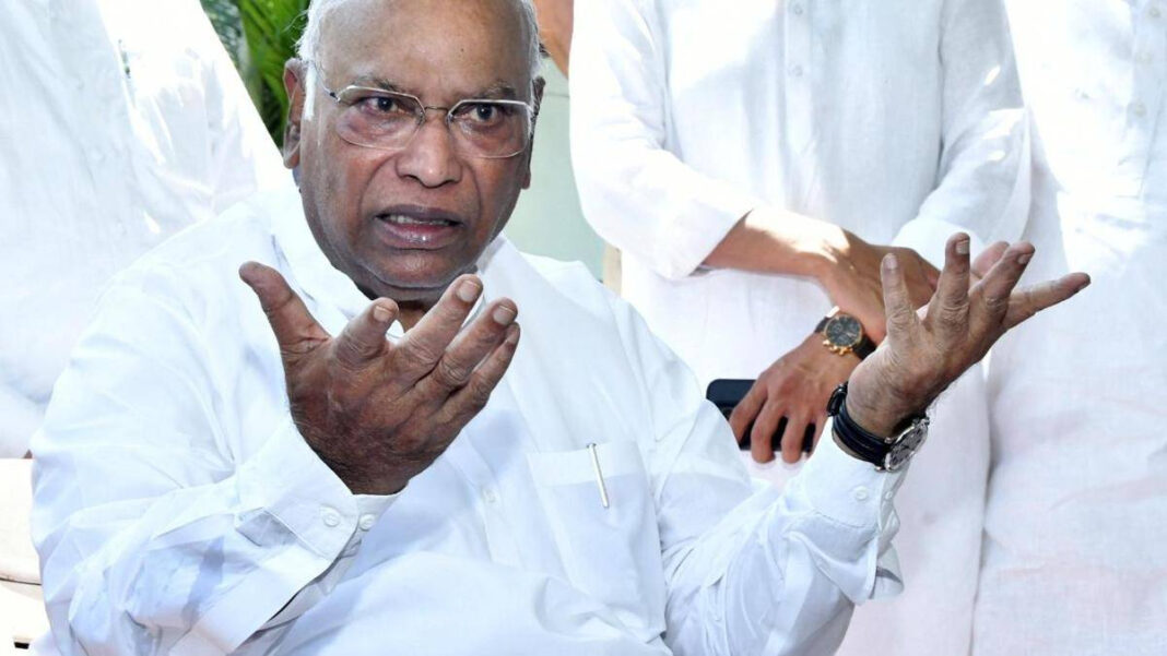 Congress Launches Vote Chori Drive to Re-Enroll Voters Deleted from SIR Congress Launches 'Vote Chori' Campaign to Re-Enroll Voters Deleted from SIR