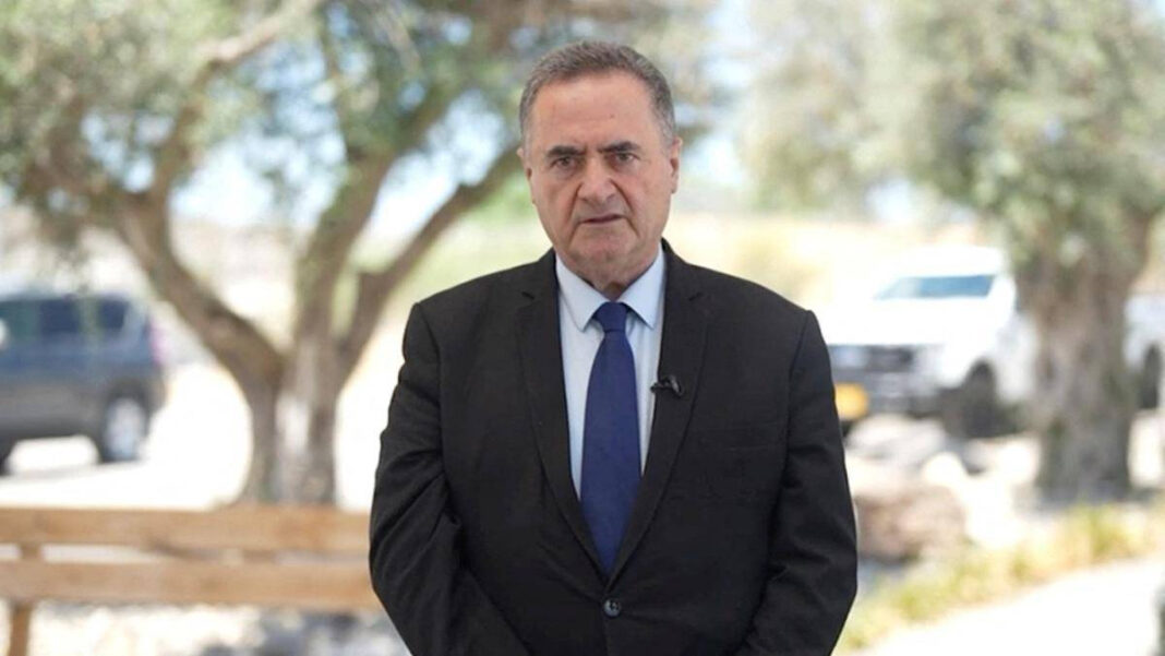 Israel defence minister slams Eisenkot's call for military to resist PM