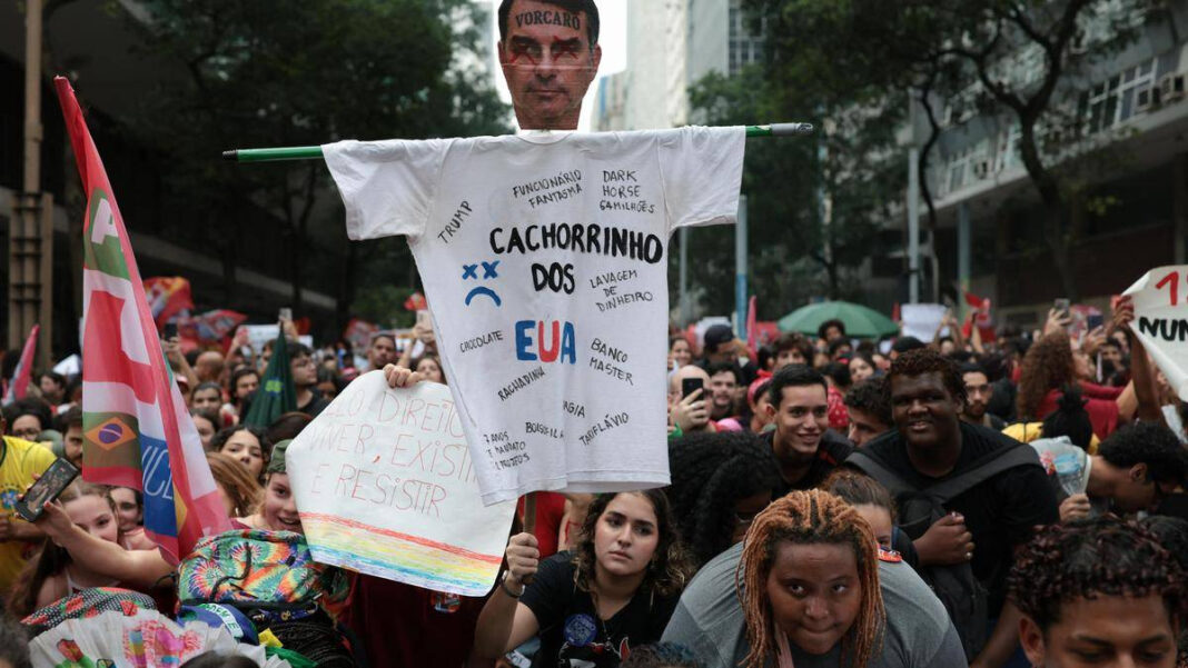 Rio de Janeiro Students Rally Against Potential Bolsonaro Presidency "Rio de Janeiro Students Protest Against Potential Bolsonaro Presidency"