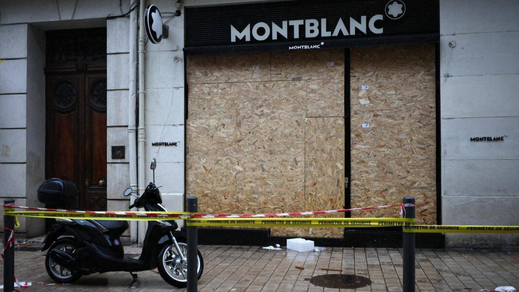 France Protests: Prime Minister Announces Localized Curfews to Combat Rioting and Looting "France Protests: Localized Curfews Implemented by Prime Minister to Address Rioting and Looting"