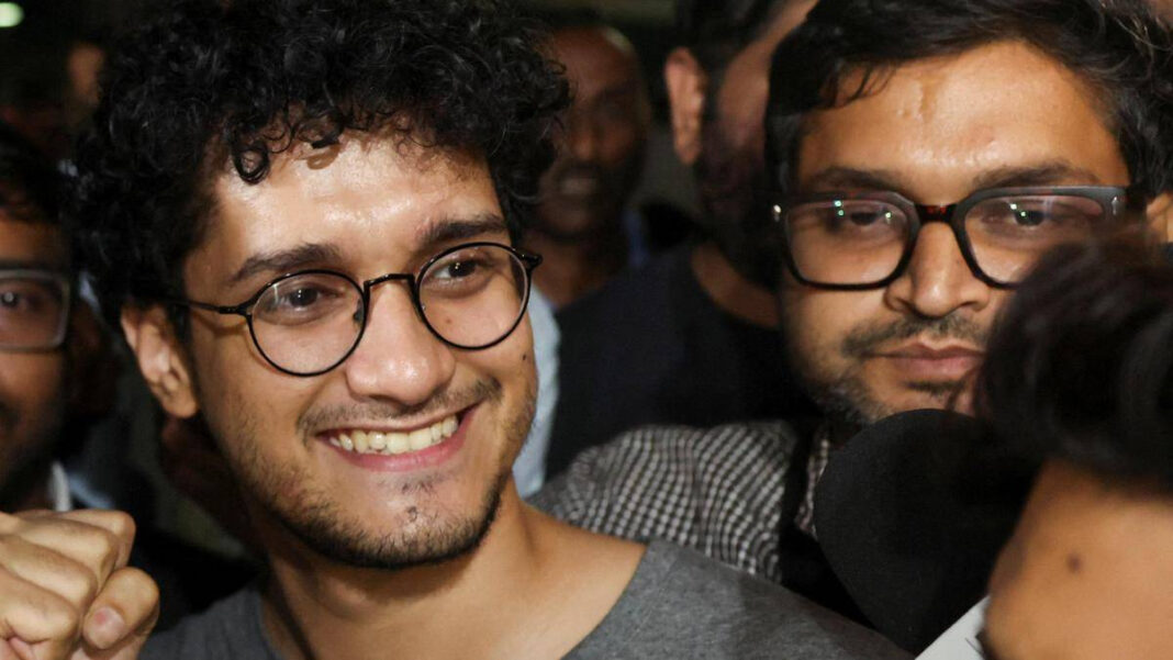 Plea in Madras High Court seeks probe into nationality of Cockroach Janata Party co-convenor Saurav Das Plea in Madras High Court seeks probe into nationality of Cockroach Janata Party co-convenor Saurav Das