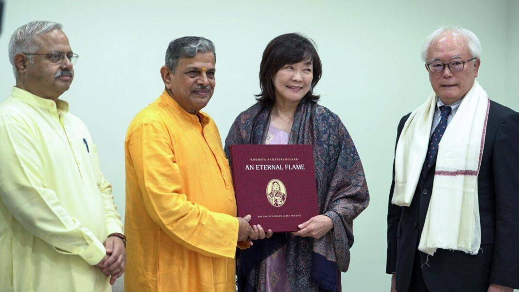 Former Japanese PMs wife Akie Abe meets RSS general secretary Dattatreya Hosabale