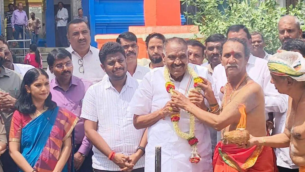 Hassan minister holds temple meet to set Hasanamba festival costs Hassan Minister Convenes Temple Meet to Set Hasanamba Temple Festival Fees