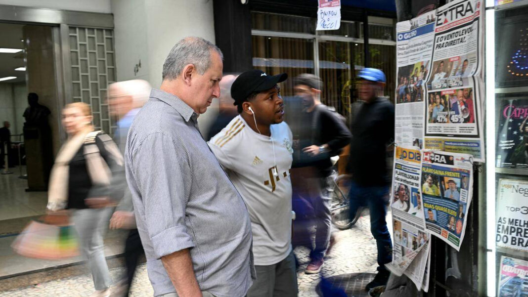 Brazil Swings Right as Lula Struggles in First Round of Presidential Election "Brazil's Political Shift: Lula Faces Challenges in First Round of Presidential Election"