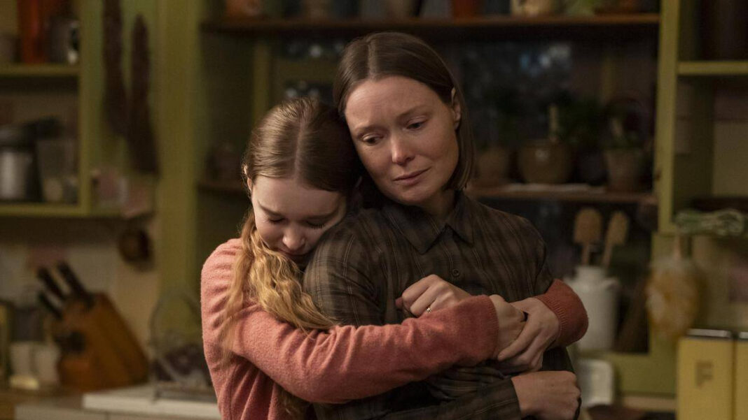 Mike Flanagan interview: Carrie and Chris might have been friends Mike Flanagan interview: Carrie and Chris might have been friends