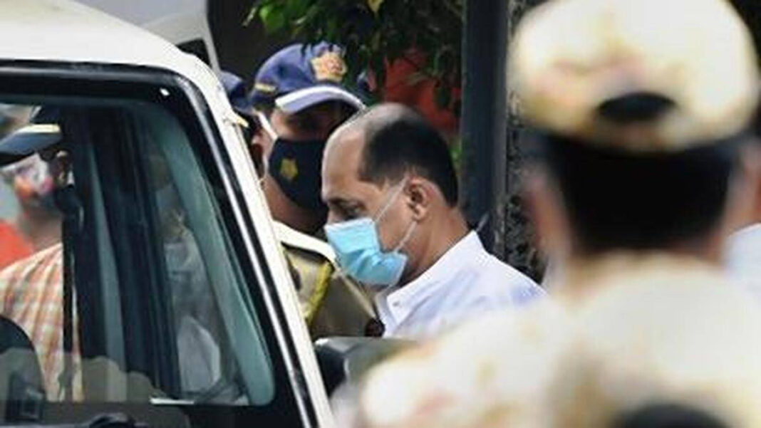 High Court Stays Vaze Bail, NIA Appeal Hearing Set for October High Court Stays Vaze Bail as NIA Appeal Hearing Set for October