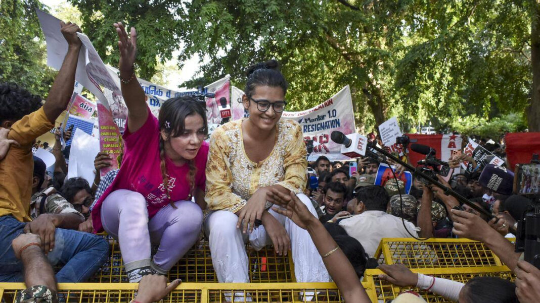 Protest Against CEC Gyanesh Kumar: AISA President Neha Released at Narela Industrial Area Police Station AISA President Neha Released from Narela Industrial Area Police Station After Protest Against CEC Gyanesh Kumar