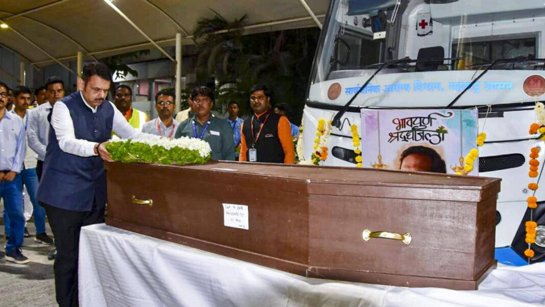 Nana Patekars last rites conducted at his Pune farmhouse with full State honours
