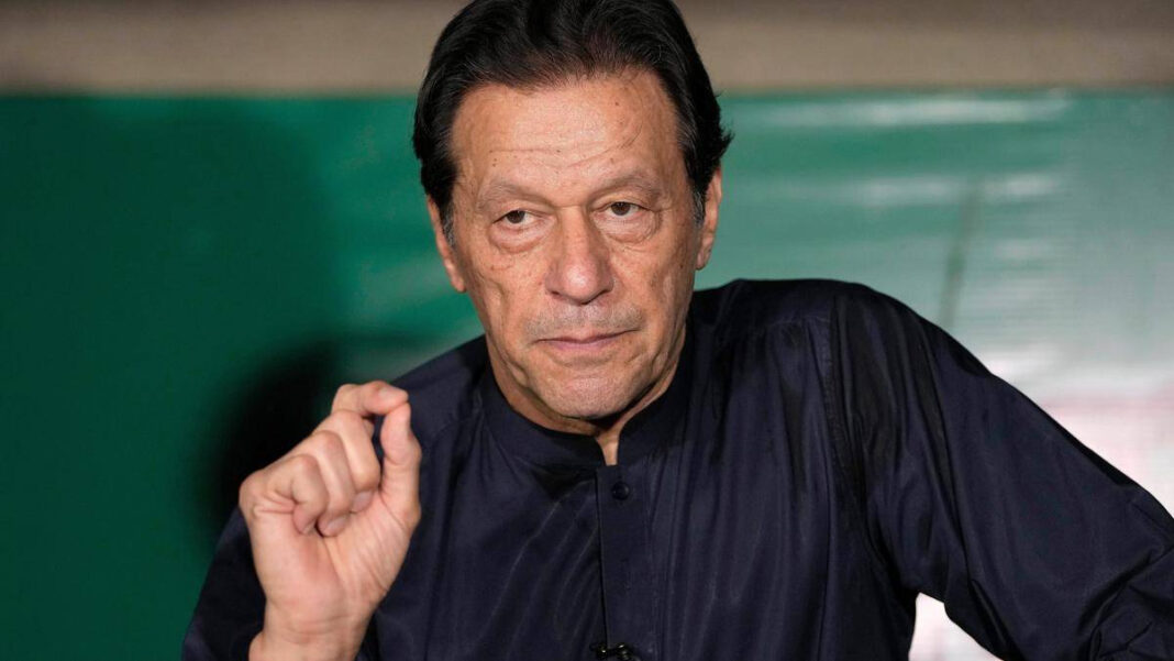Pakistan Government Engages with Imran Khans Party to Ease Tensions Ahead of Islamabad Long March "Pakistan Government Collaborates with Imran Khan's Party to Reduce Tensions Before Islamabad Long March"