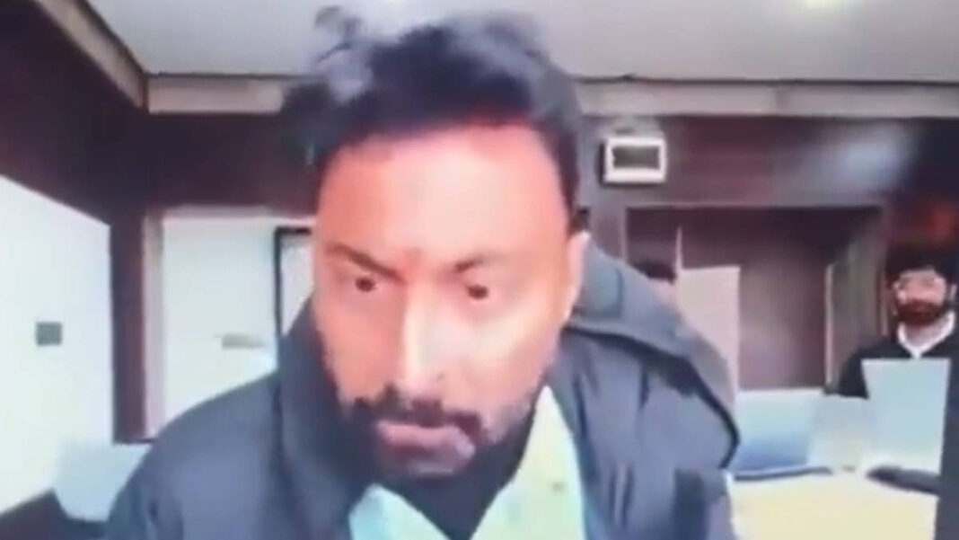 Viral Video of IAS Officer Using Foul Language Against Female Officer in Meeting Sparks Protests from Jammu and Kashmir Officers Viral Video of IAS Officer’s Abusive Language Toward Female Officer During Meeting Sparks Protests by J&K Officers