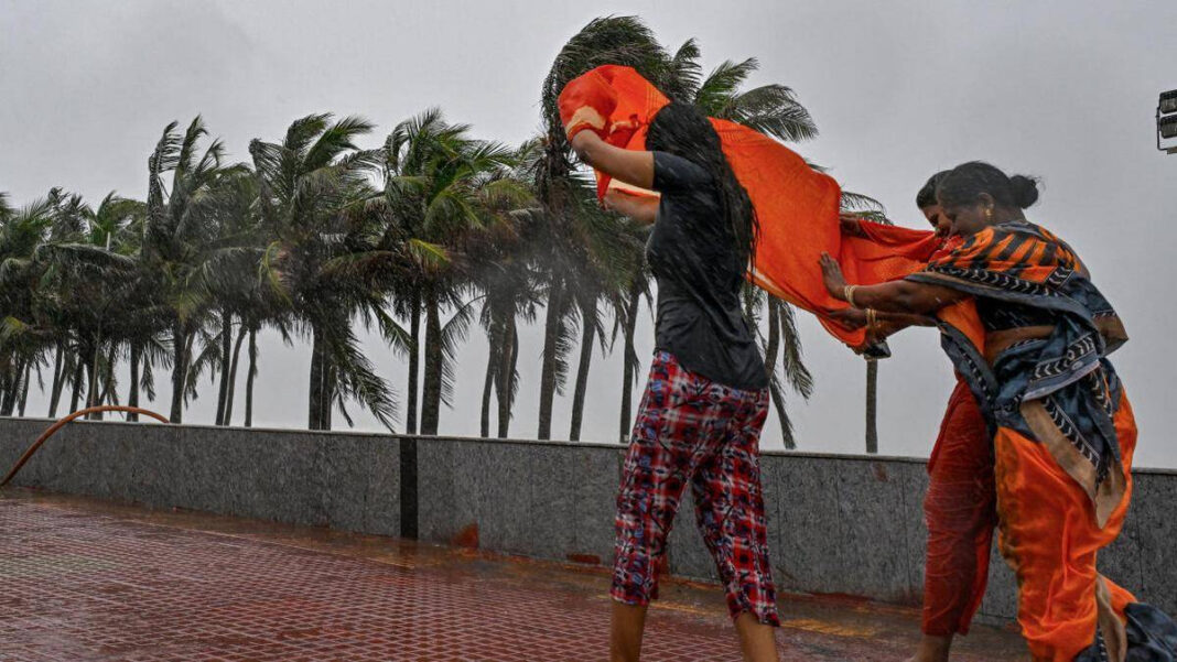Cyclone Arnab: heavy rain brings Vizag to standstill; civic agencies on high alert Cyclone Arnab: heavy rain brings Vizag to standstill; civic agencies on high alert