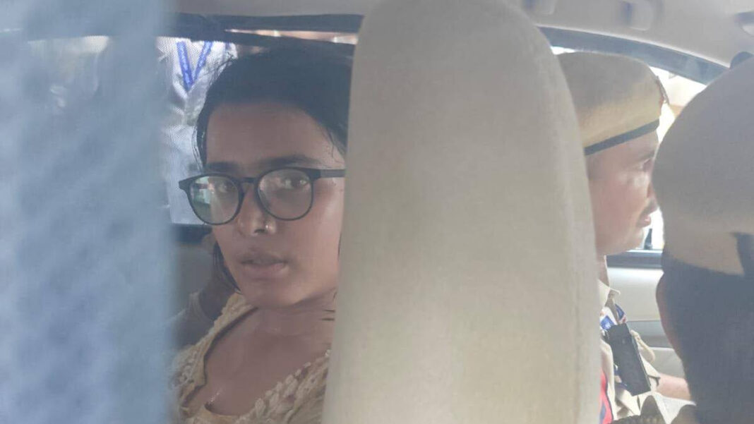 Delhi Protest Demanding Gyanesh Kumars Removal Enters Day 3; Hundreds Detained, Including Journalist Neha Who Alleged Sexual Harassment by a Cop Delhi Protest for Gyanesh Kumar’s Removal Enters Day 3; Hundreds Detained, Journalist Neha Alleges Police Sexual Harassment