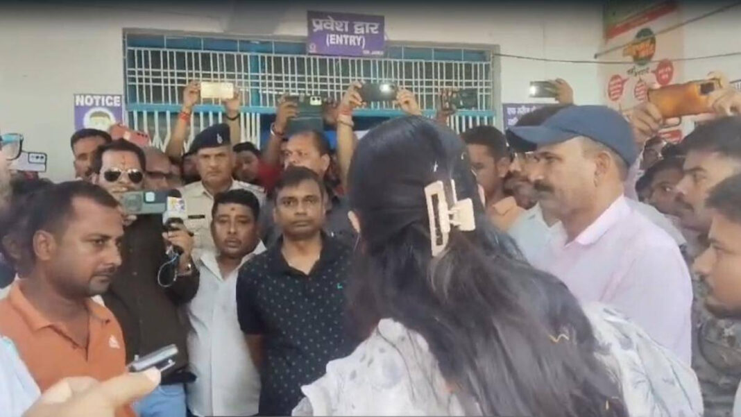 Negligence Alleged in Deaths of Two Pregnant Women at Bihars Jamui Hospital Bihar Jamui Hospital: Negligence Alleged in Two Maternal Deaths