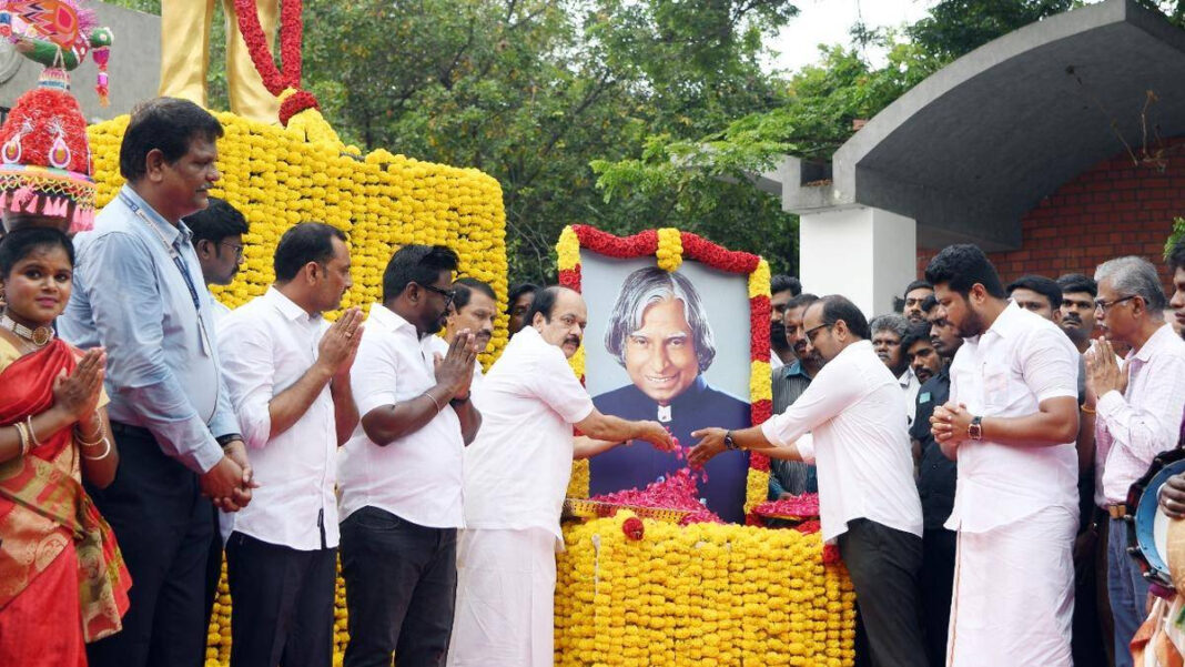 Dr A.P.J. Abdul Kalams 95th Birth Anniversary: Tamil Nadu Governor Arlekar and CM Vijay Pay Tributes APJ Abdul Kalam’s 95th Birth Anniversary: TN Governor Arlekar, CM Vijay Pay Tributes