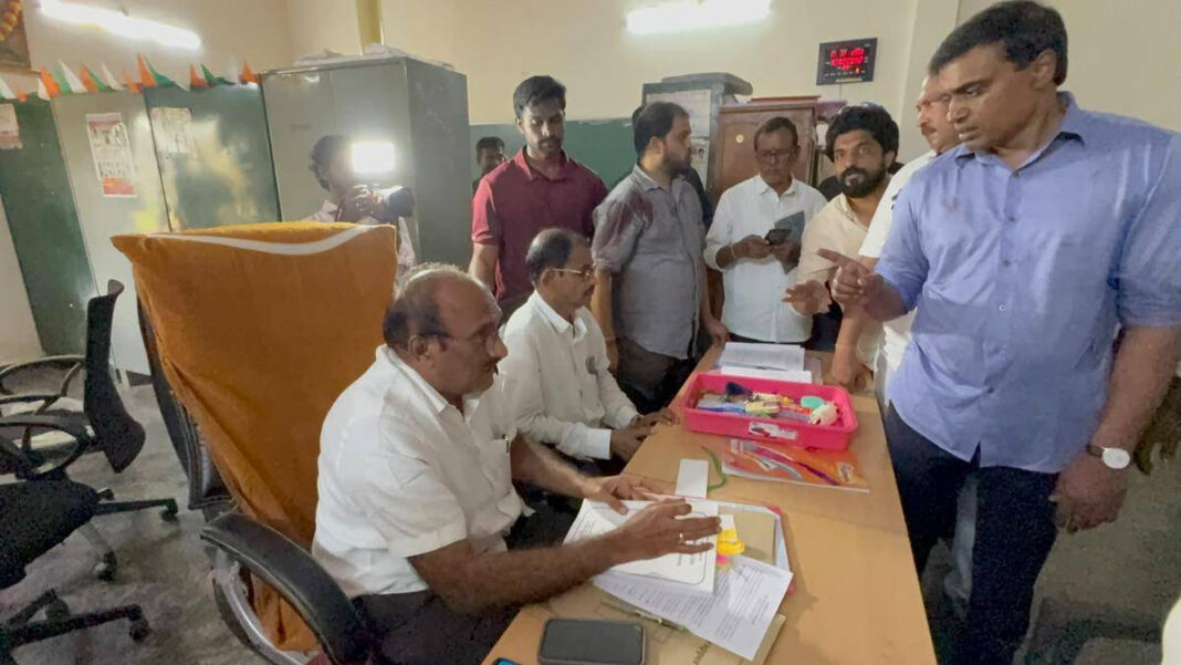 TDP-YSRCP Clash in Punganur on First Day of Nominations; MP Midhun Reddys Convoy Attacked TDP-YSRCP Clash in Punganur on First Day of Nominations: MP Midhun Reddy's Convoy Attacked