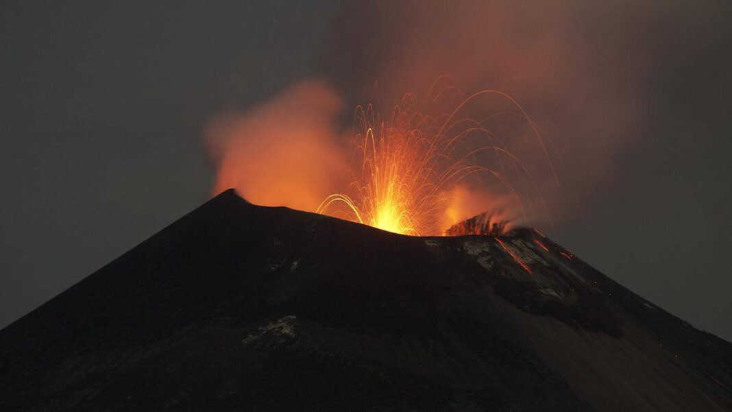 New Islands Emerge as Anak Krakatau Volcano Erupts in Indonesia "Anak Krakatau Volcano Eruption Creates New Islands in Indonesia"