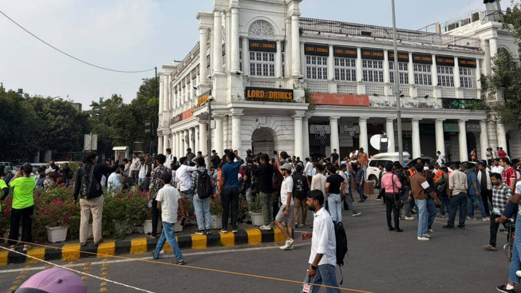 Anti-CEC protest: Right-wing group members assault protesters at Connaught Place